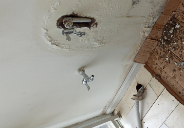 西工卫生间测漏水