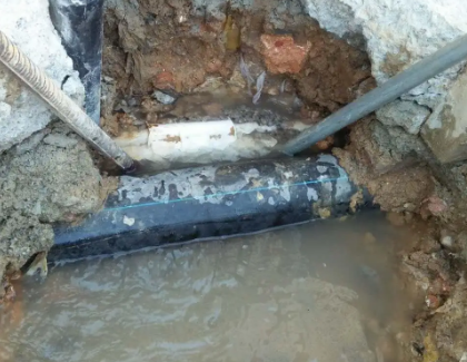 西工测漏水之水管漏水